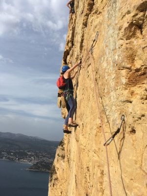 Klettern mitAussicht auf Cassis